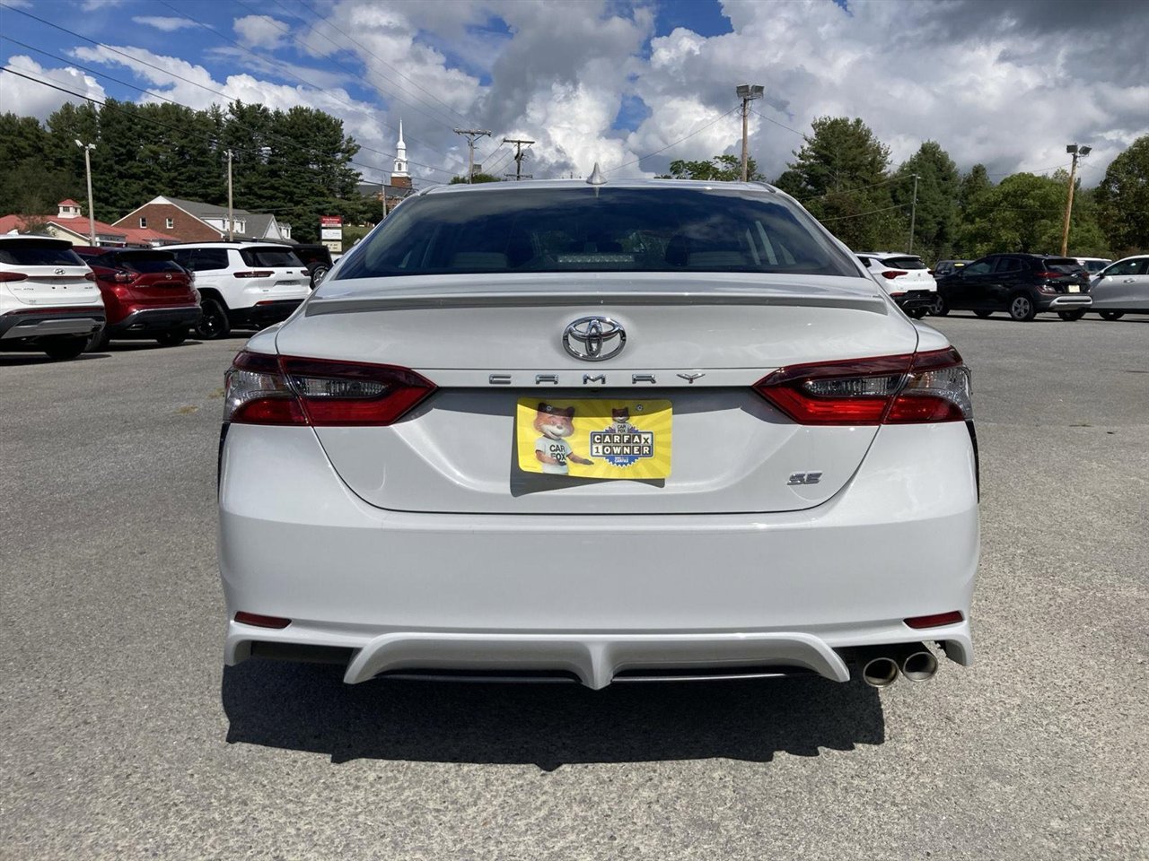 Used 2023 Toyota Camry SE image 6