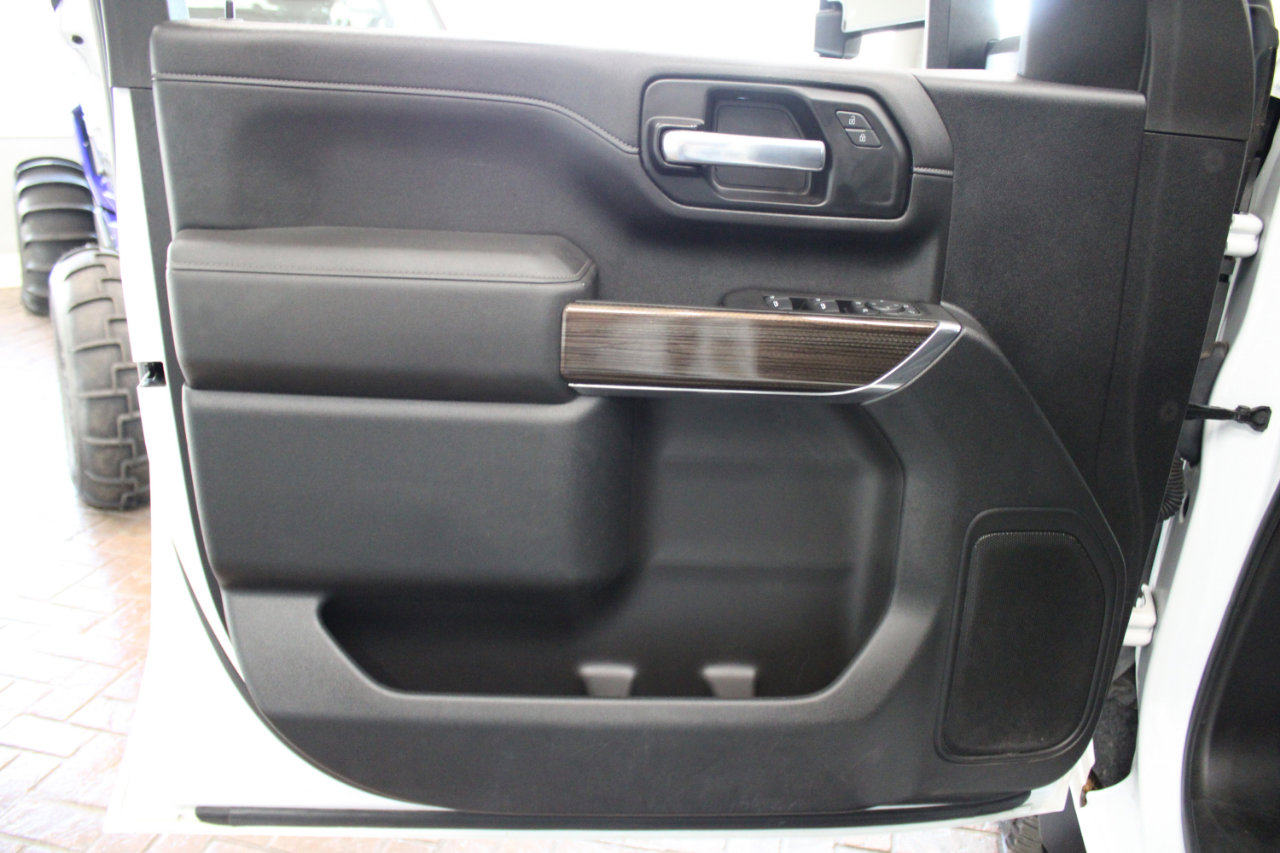 Used 2021 Chevrolet Silverado 2500 LT w/ Convenience Package image 14