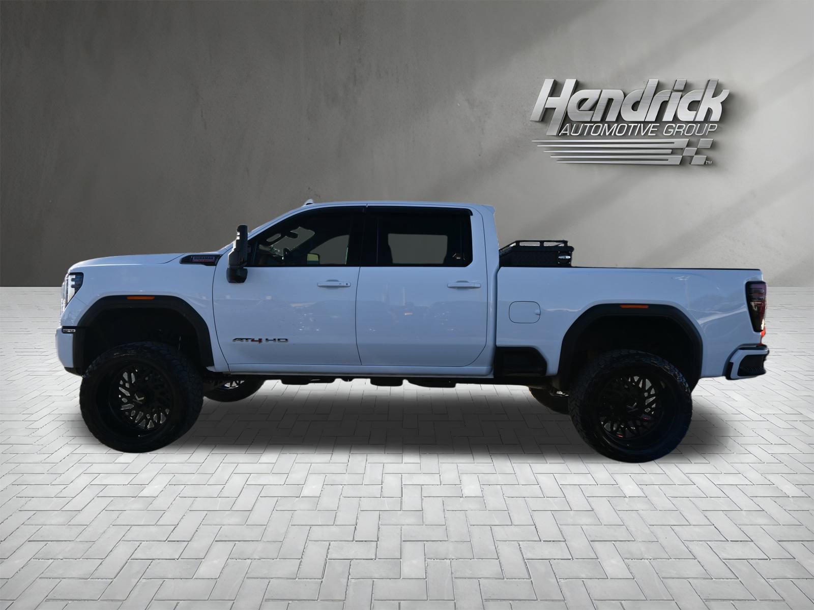 Used 2024 GMC Sierra 2500 AT4 w/ AT4 Premium Plus Package image 9