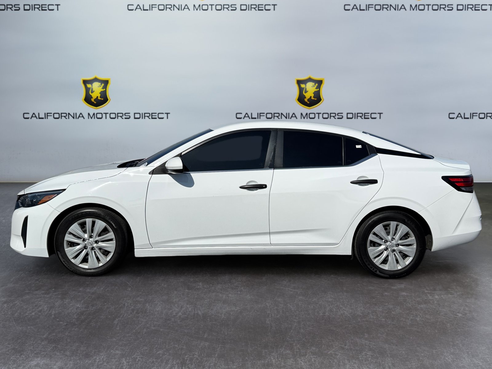 Used 2025 Nissan Sentra S FWD image 2
