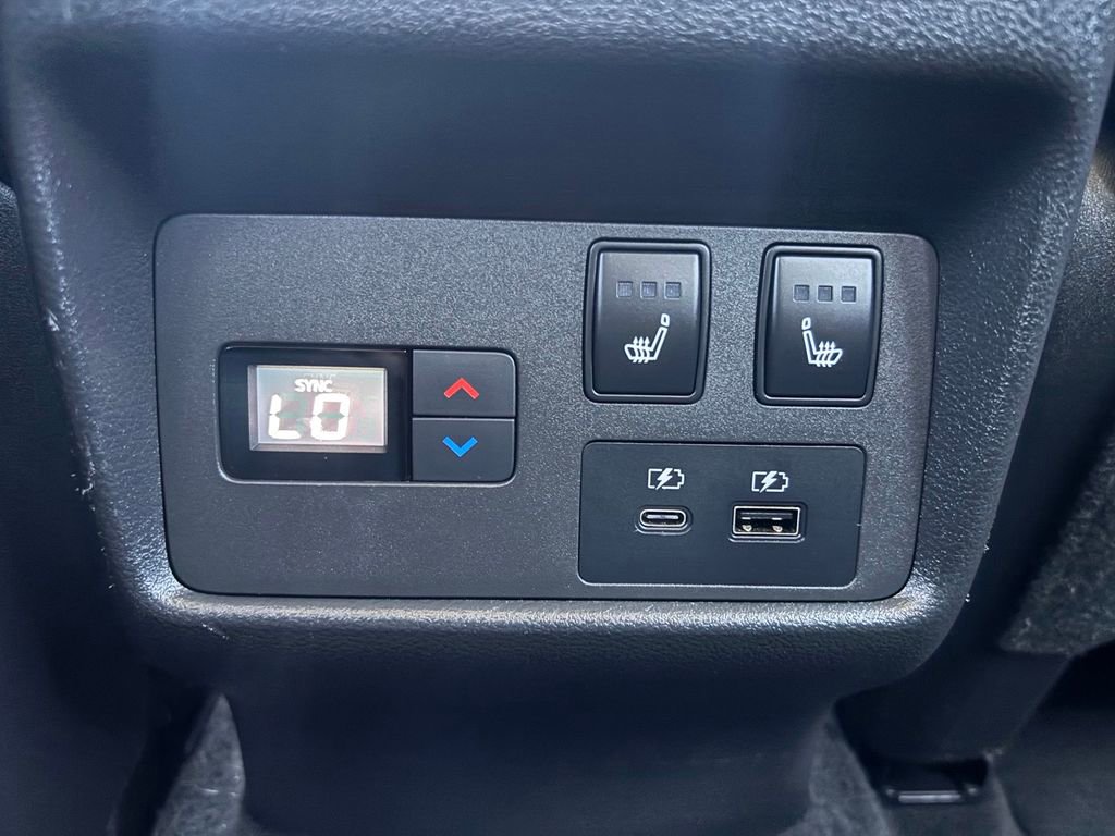 Used 2021 Nissan Rogue Platinum image 19