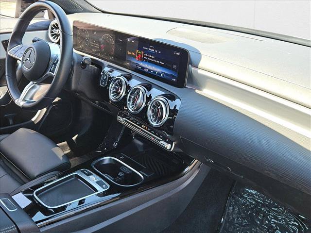 Used 2025 Mercedes-Benz CLA 250 image 20