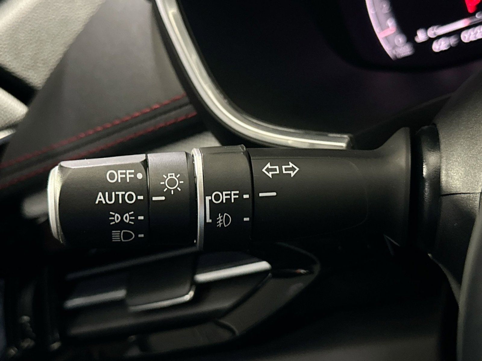 Used 2023 Acura MDX A-Spec image 31