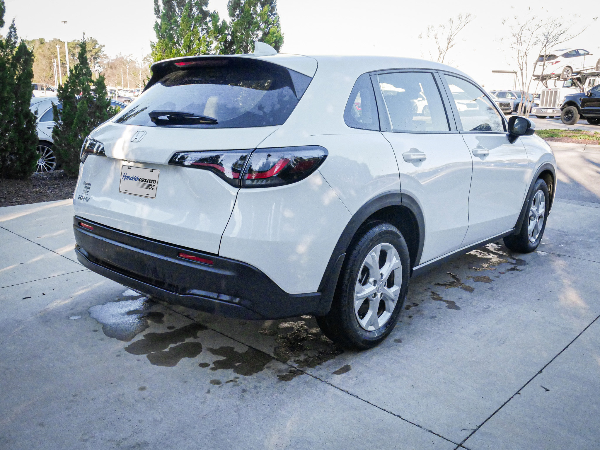 Used 2023 Honda HR-V LX image 10