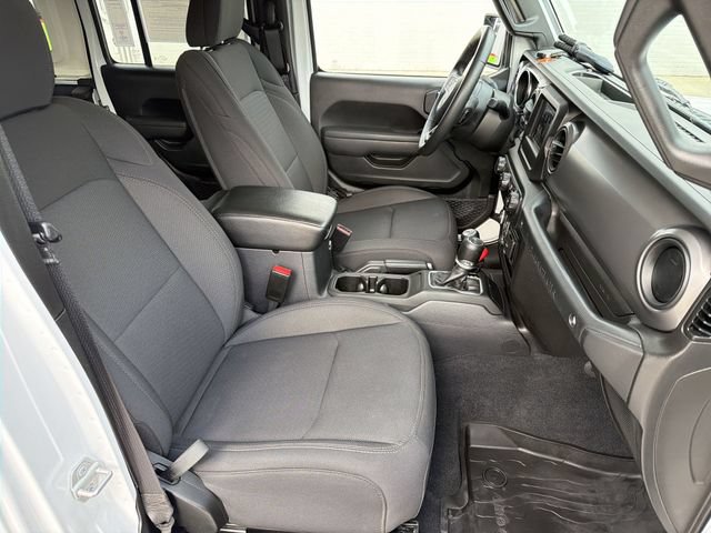 Used 2022 Jeep Wrangler Unlimited Sport AWD/4WD image 25