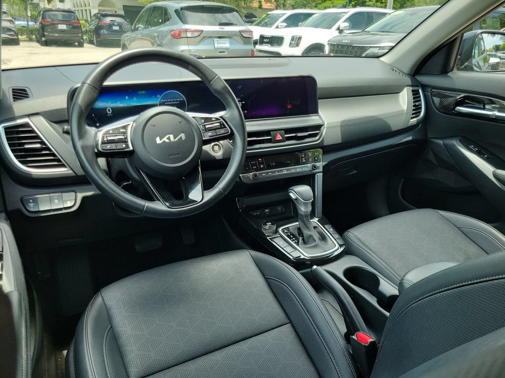 Certified 2024 Kia Seltos EX FWD image 12