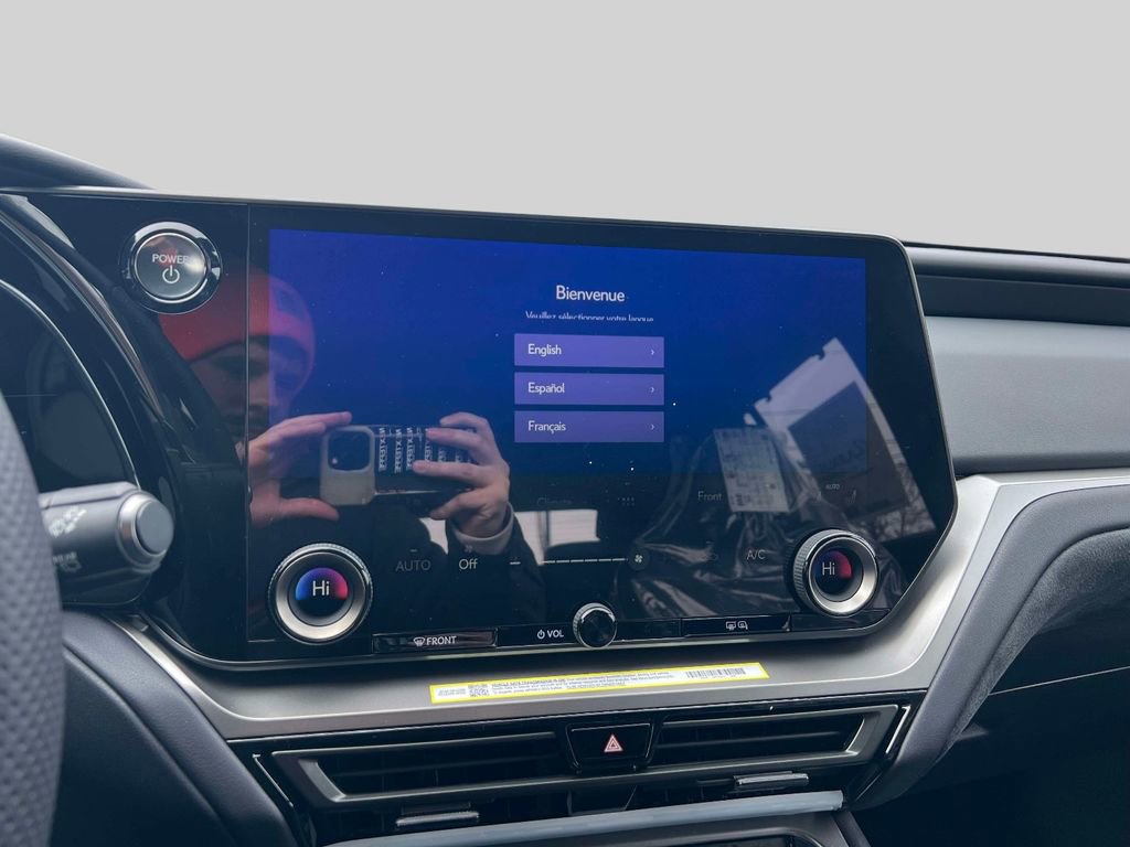 New 2026 Lexus TX 500h AWD image 24