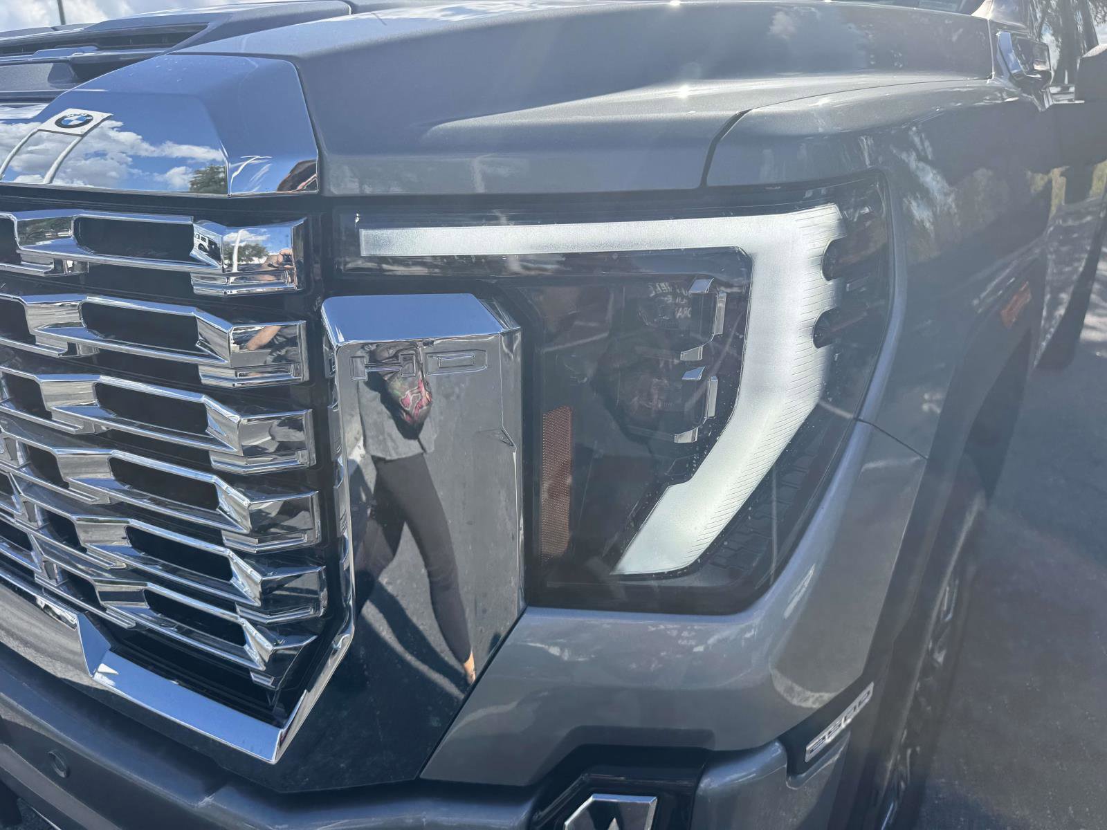 Used 2025 GMC Sierra 2500 Denali w/ Denali Reserve Package image 10