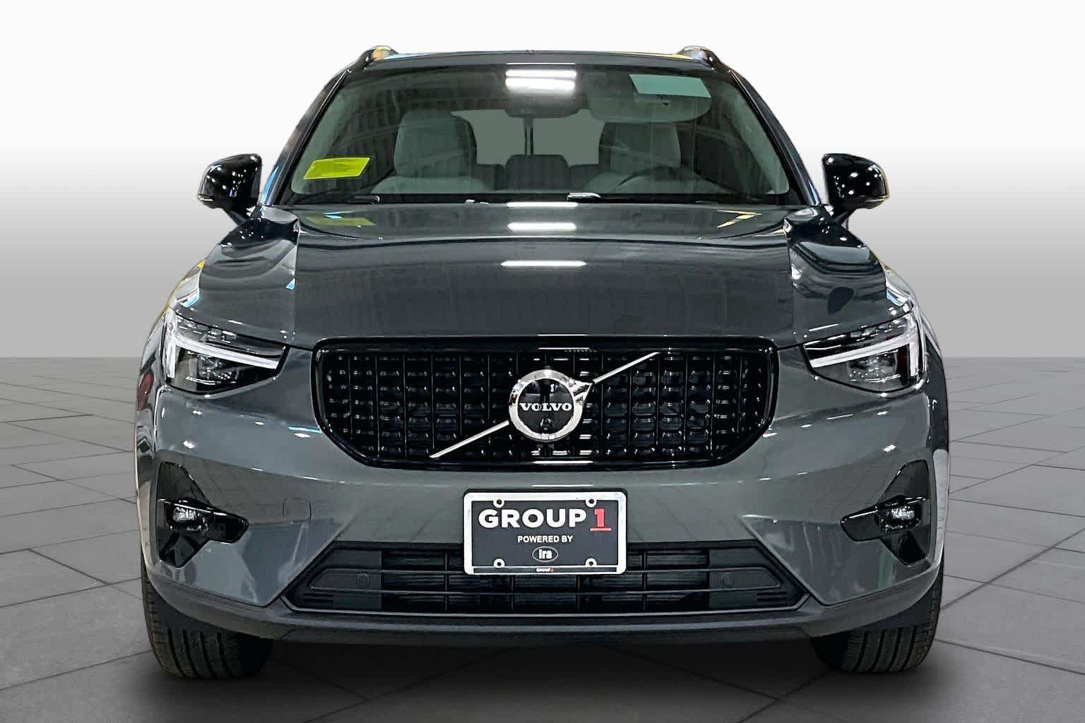 New 2026 Volvo XC40 B5 Ultra w/ Protection Package Premier AWD/4WD image 2