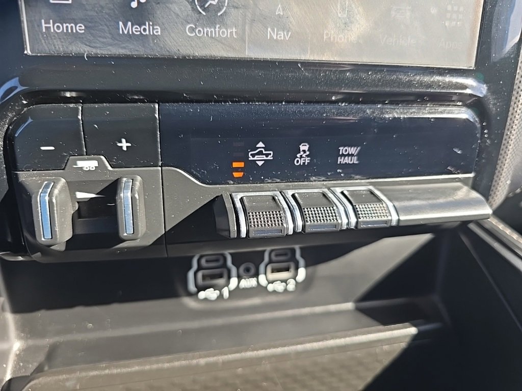 Used 2023 RAM 1500 Limited image 37