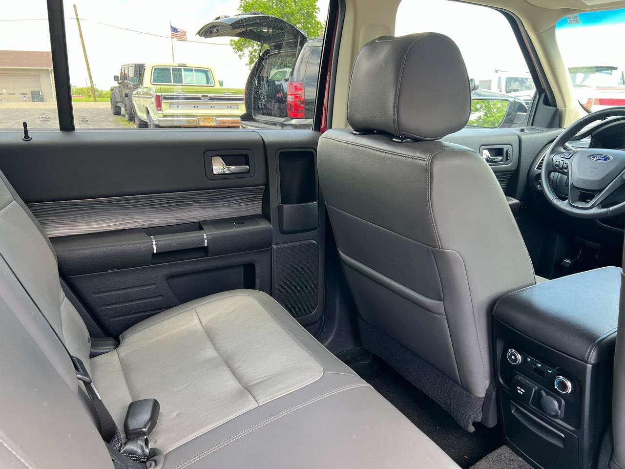 Used 2017 Ford Flex Limited w/ Equipment Group 303A AWD/4WD image 15