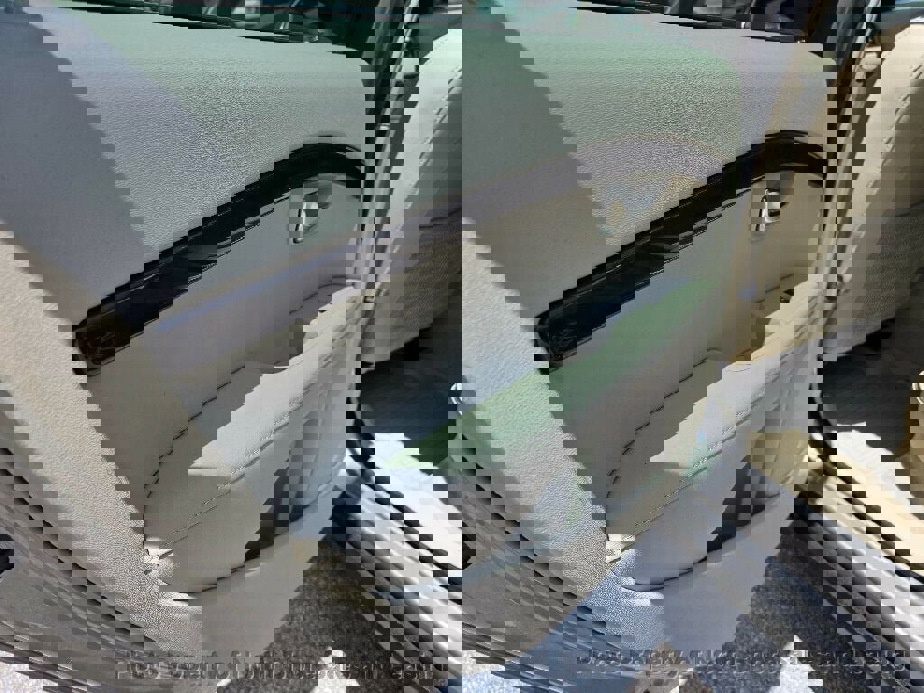 Used 2015 Volvo XC70 T5 Premier w/ Proximity Package FWD image 44