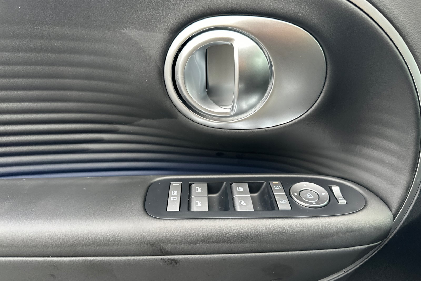 New 2026 Hyundai Ioniq 9 SEL AWD/4WD image 11
