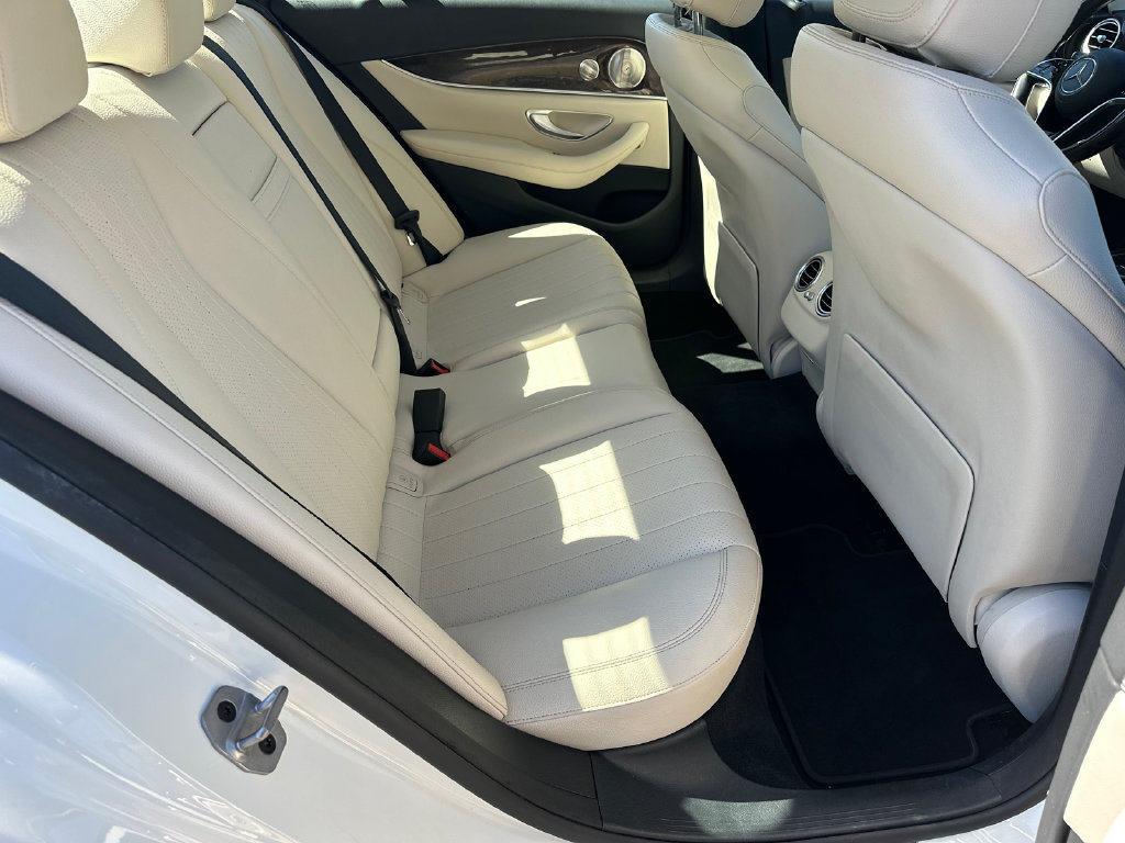 Used 2022 Mercedes-Benz E 350 Sedan image 15