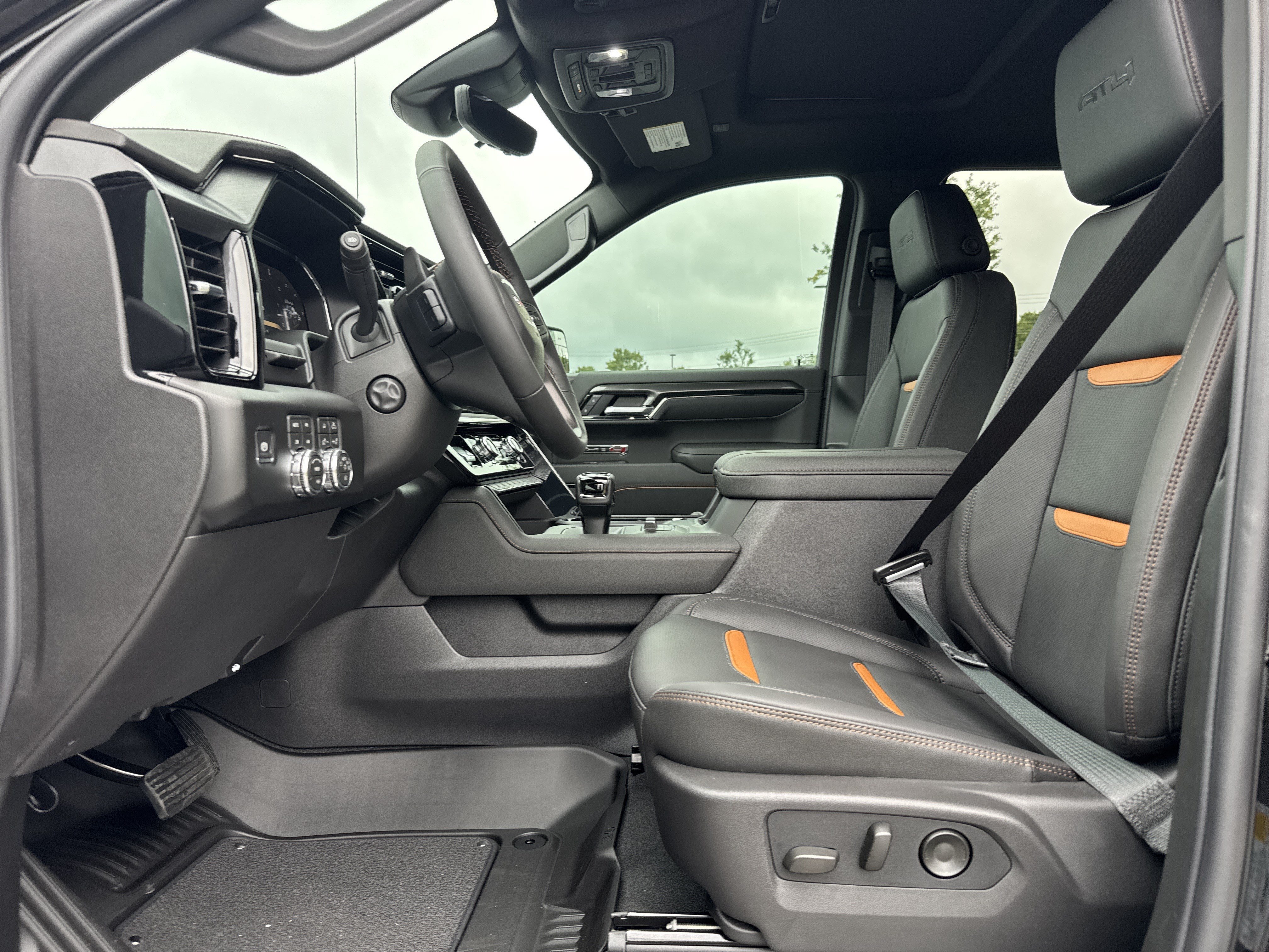 New 2026 GMC Sierra 1500 AT4 w/ AT4 Premium Package AWD/4WD image 17