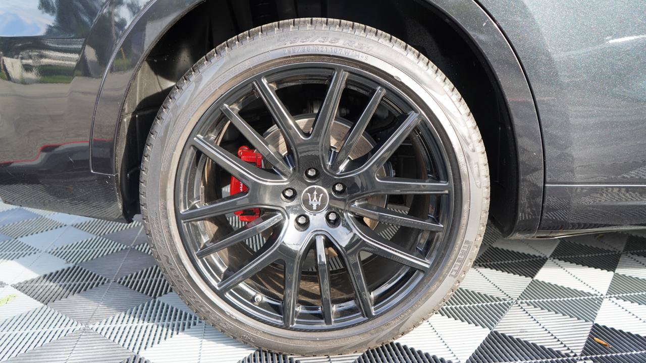 Used 2023 Maserati Levante Modena AWD/4WD image 26