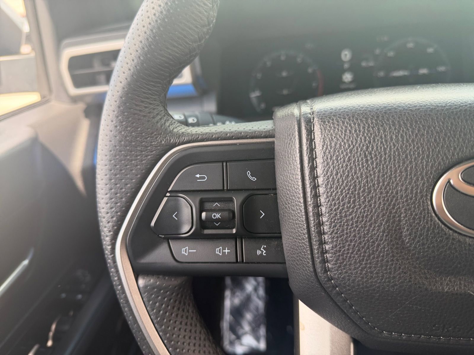 Certified 2025 Toyota Tacoma TRD Off-Road image 20