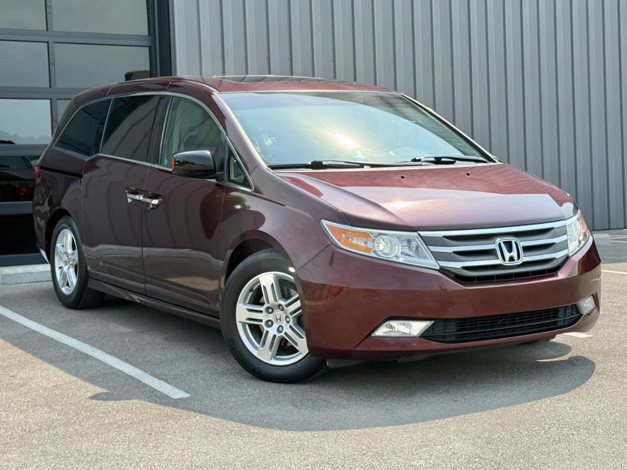 Used 2011 Honda Odyssey Touring image 3