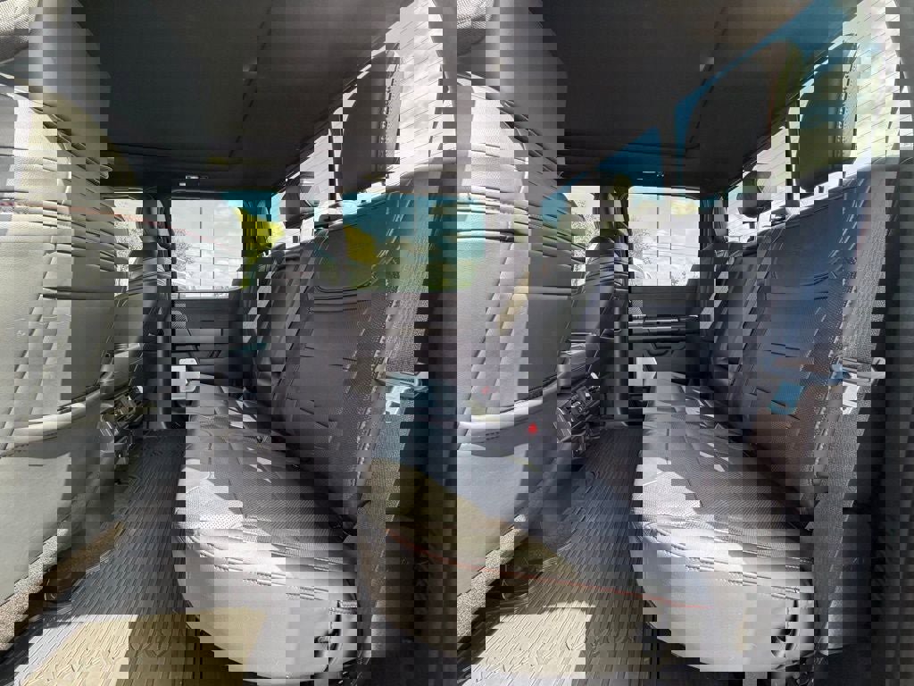 Used 2025 Ford F150 Raptor image 28