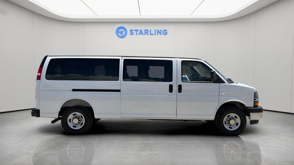 Certified 2025 Chevrolet Express 3500 LT w/ LT Preferred Equipment Group RWD image 11