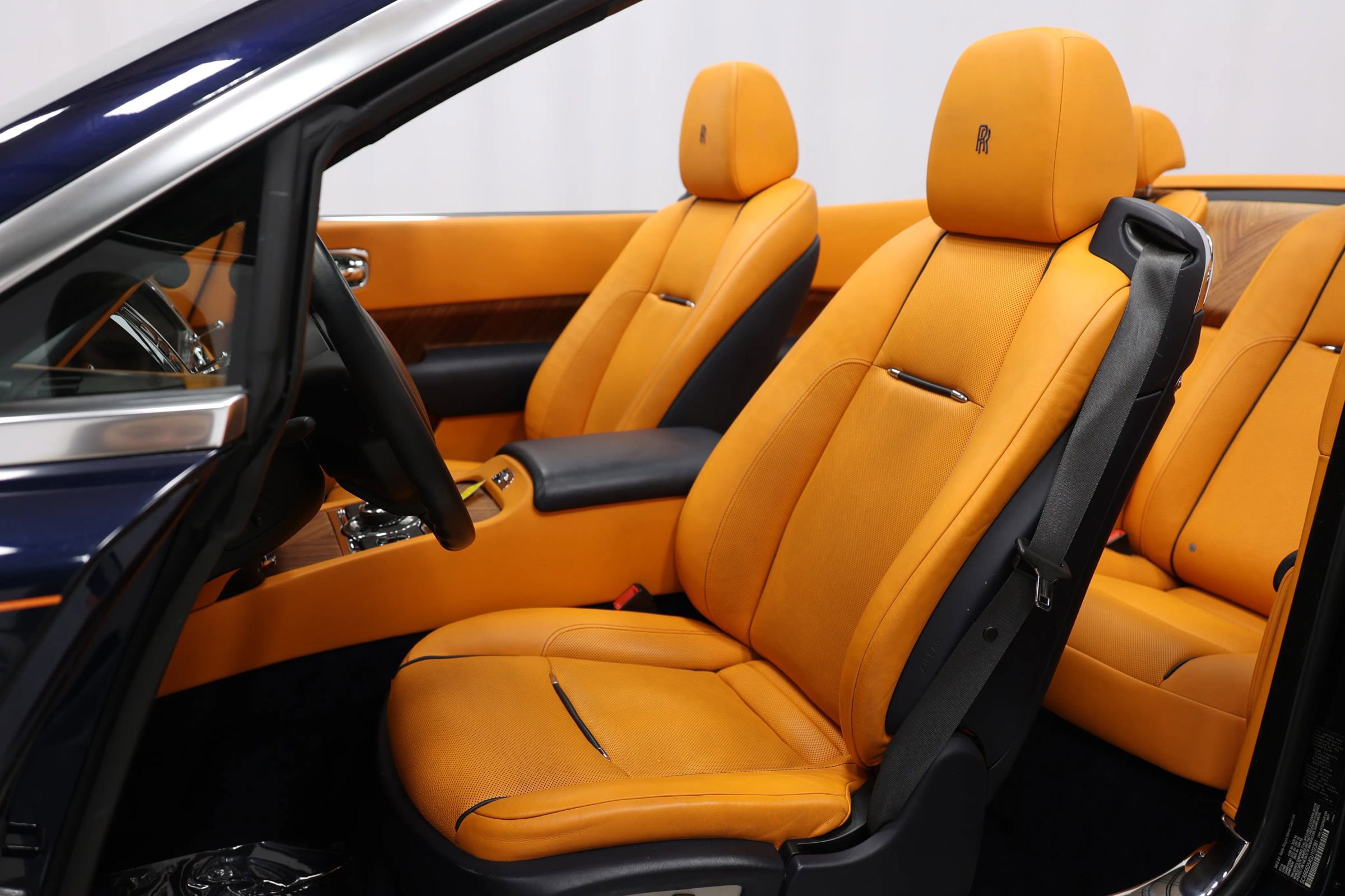 Used 2016 Rolls-Royce Dawn image 16