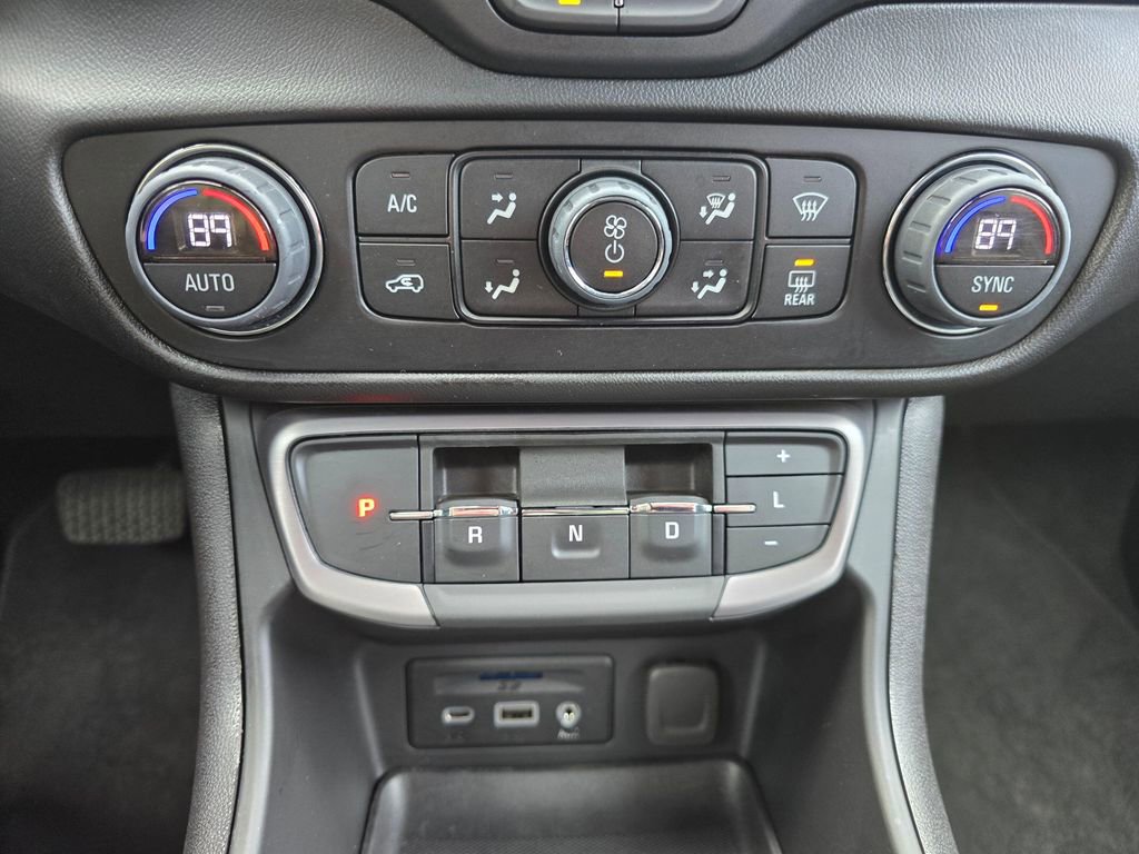 Used 2024 GMC Terrain AT4 w/ Tech Package image 32