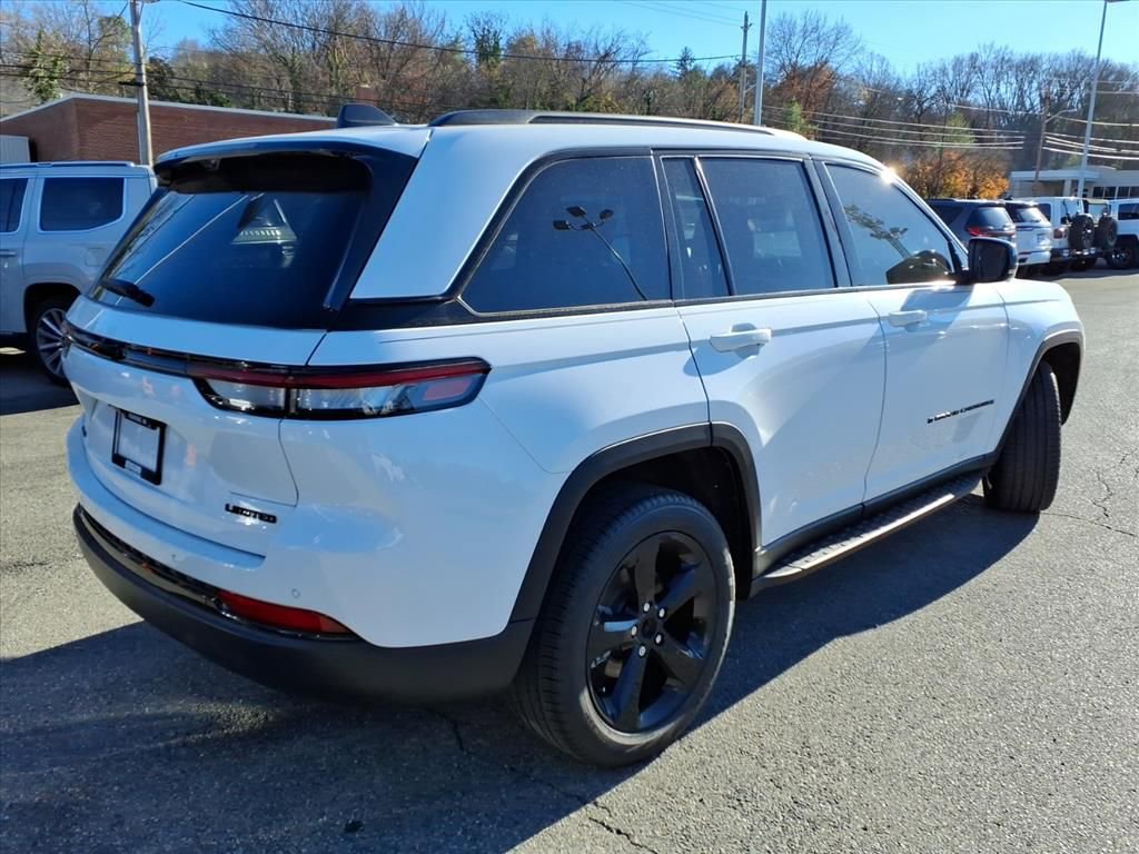 Used 2023 Jeep Grand Cherokee Limited w/ Luxury Tech Group II image 38