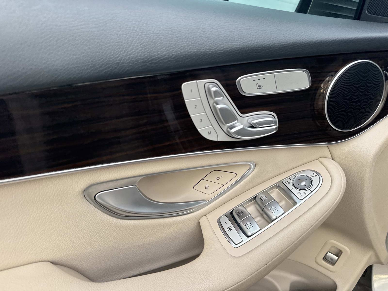 Certified 2022 Mercedes-Benz GLC 300 image 16