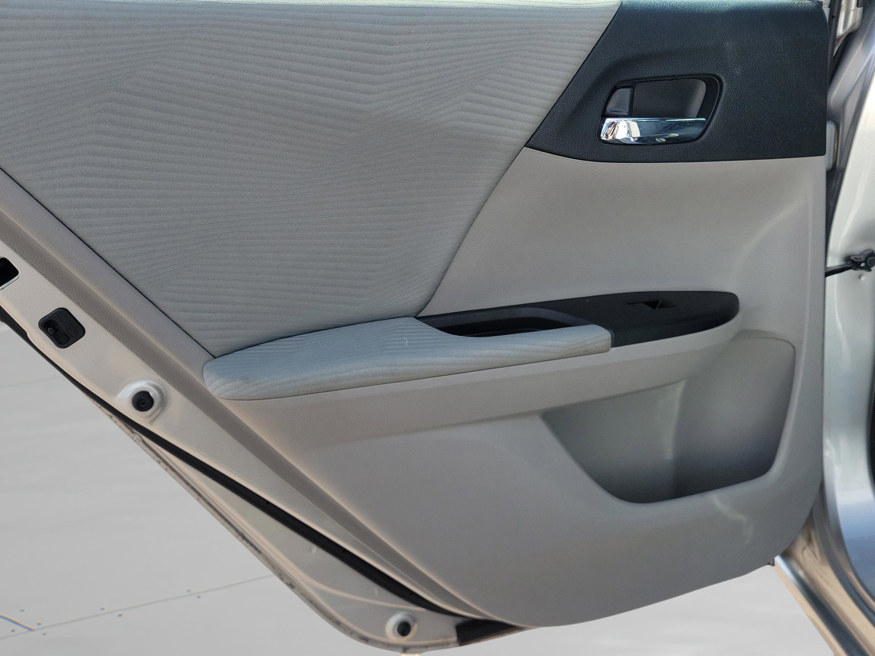 Used 2014 Honda Accord LX image 11