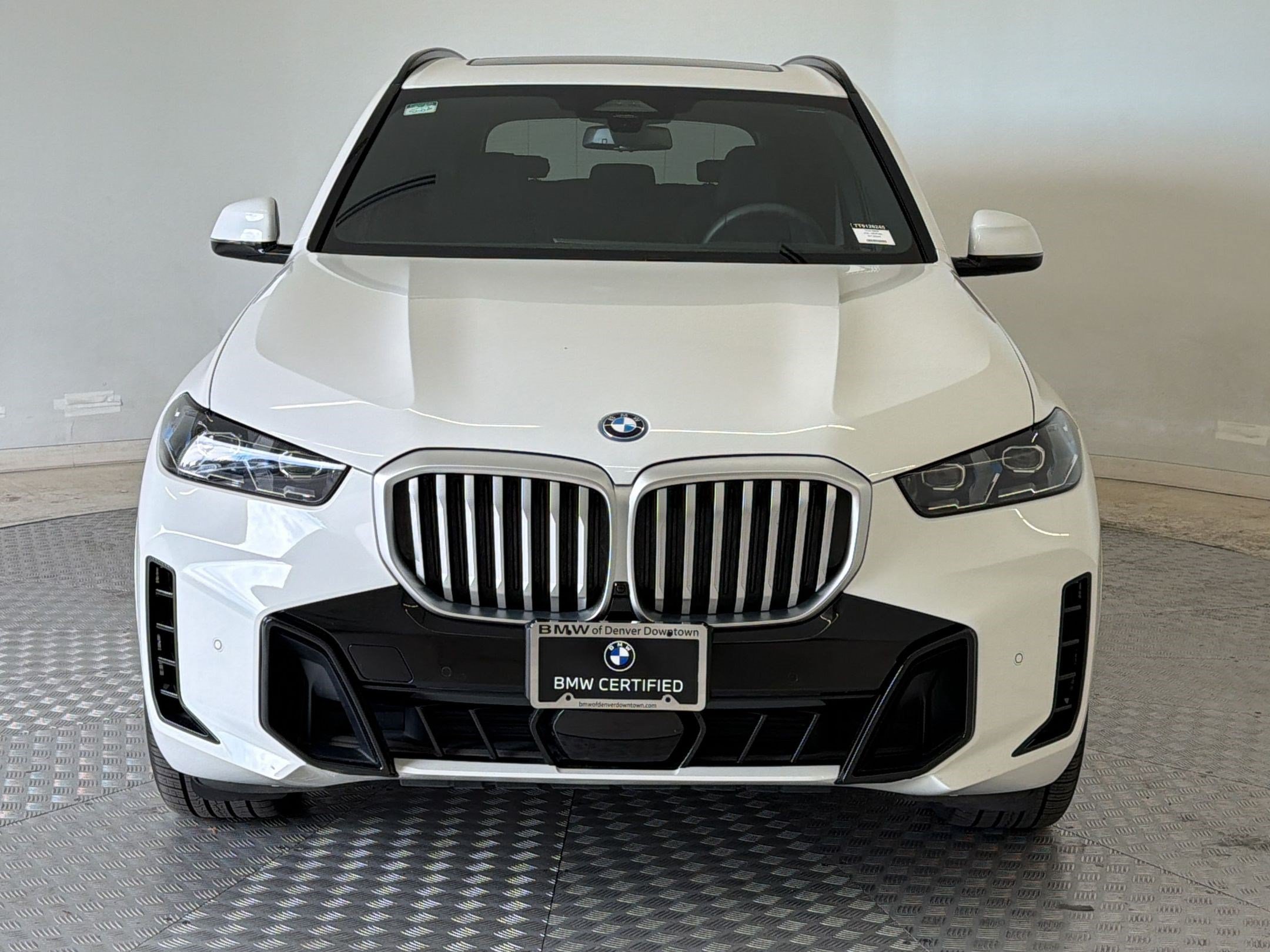 Used 2026 BMW X5 xDrive50e w/ M Sport Package AWD/4WD image 6