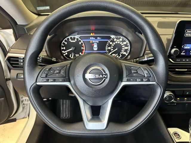 Used 2025 Nissan Altima 2.5 SV AWD/4WD image 25