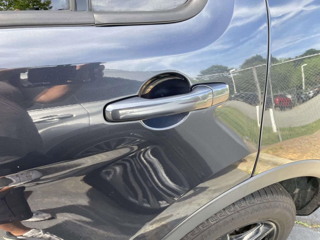 Used 2017 Ford Explorer XLT w/ Equipment Group 202A image 34