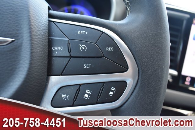 Used 2024 Chrysler Pacifica Touring-L FWD image 36