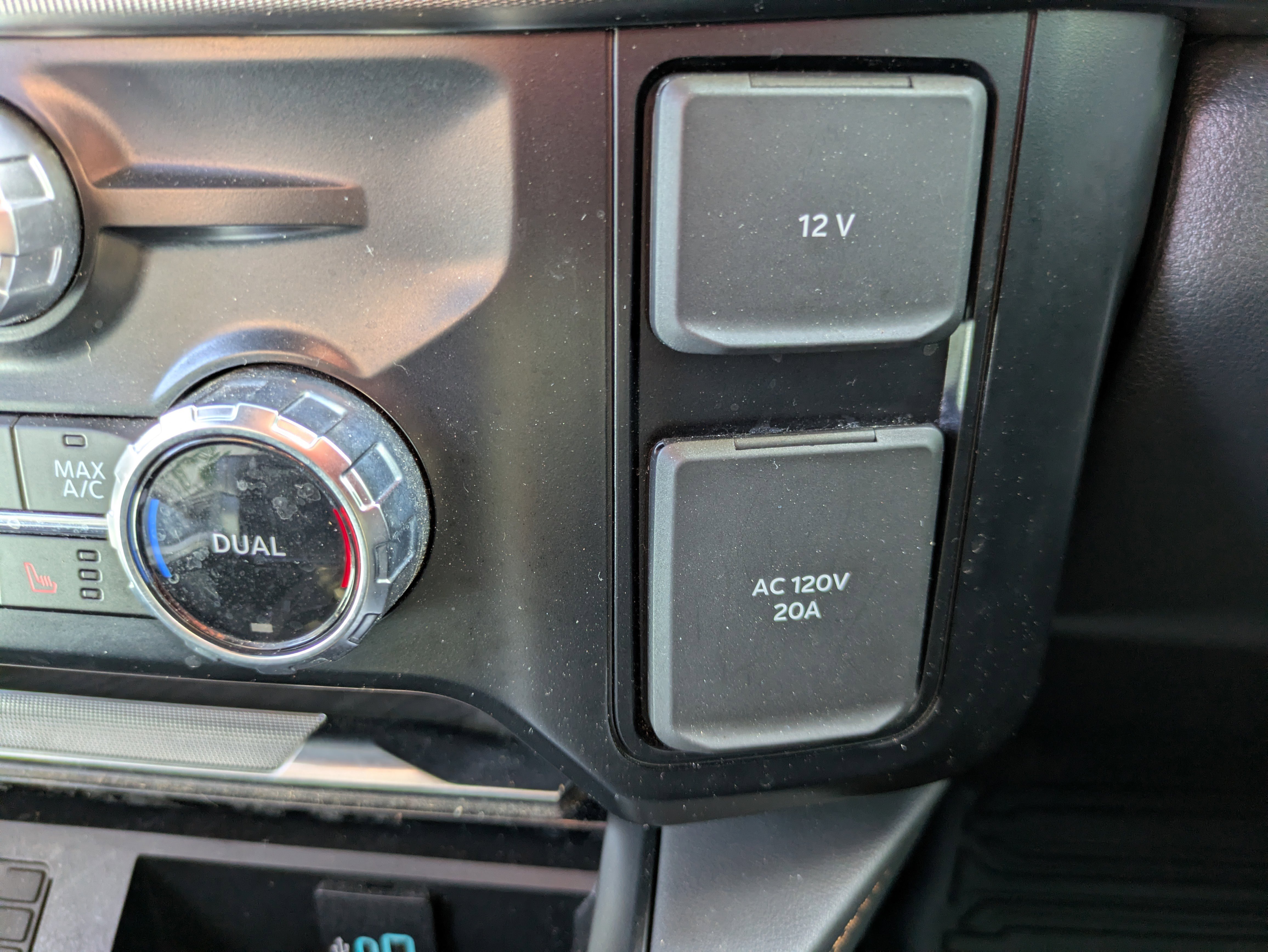 Used 2023 Ford F250 Platinum image 24