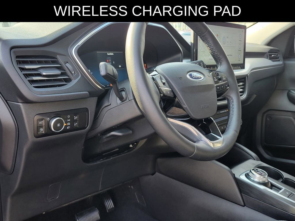 Used 2023 Ford Escape Platinum image 17