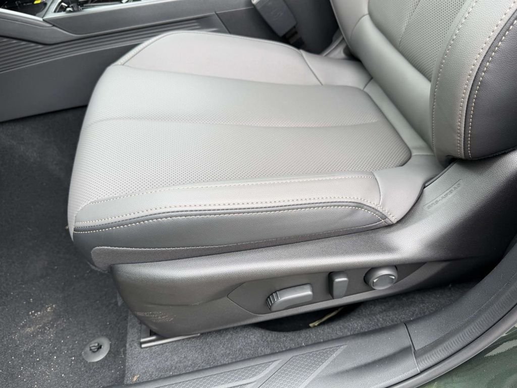 New 2026 Subaru Outback Limited AWD/4WD image 15