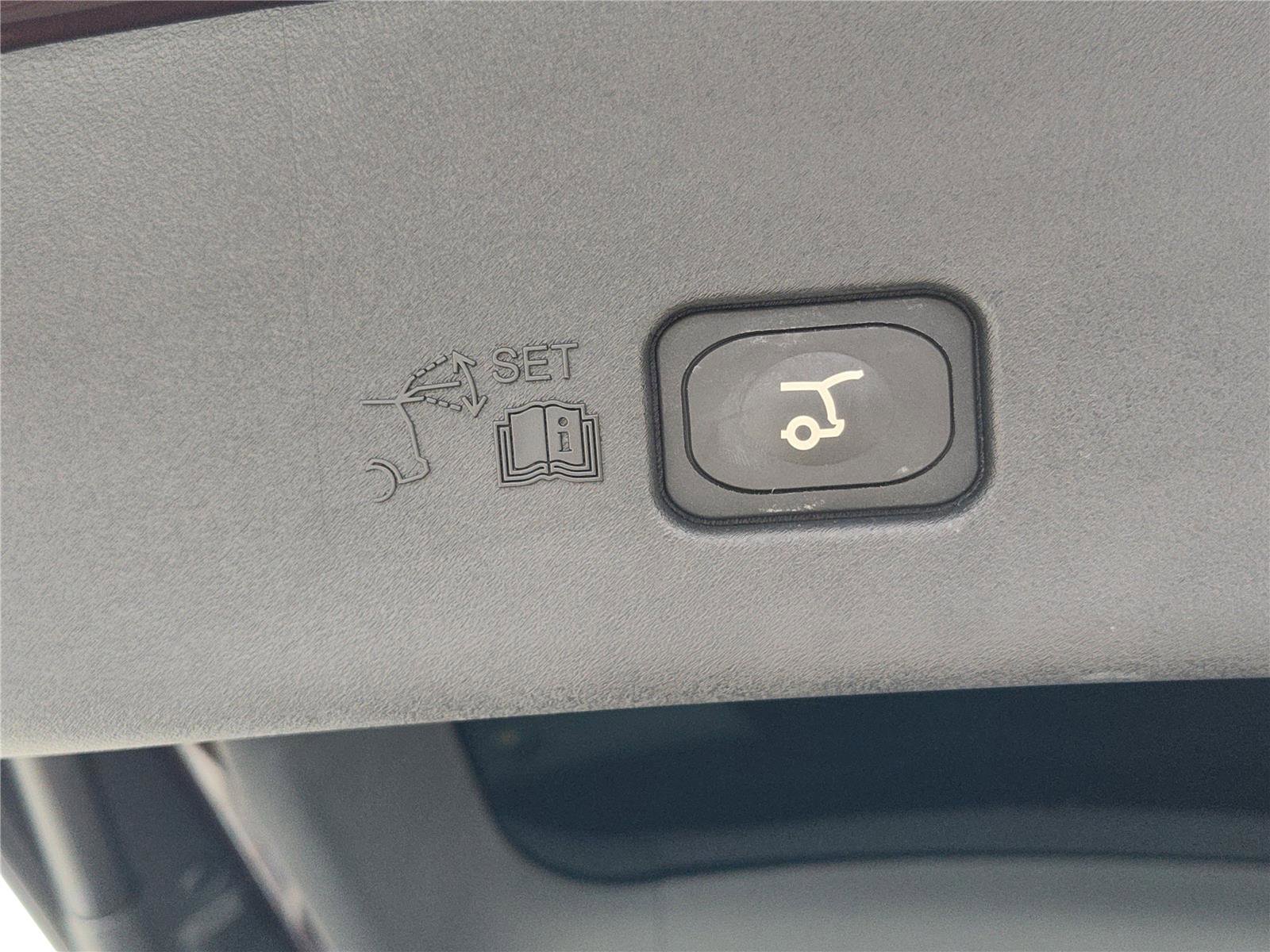 Used 2025 Lincoln Nautilus Reserve image 8