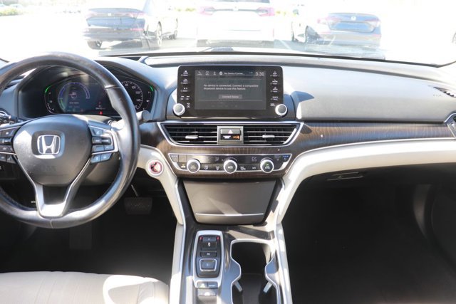 Used 2018 Honda Accord Touring image 15