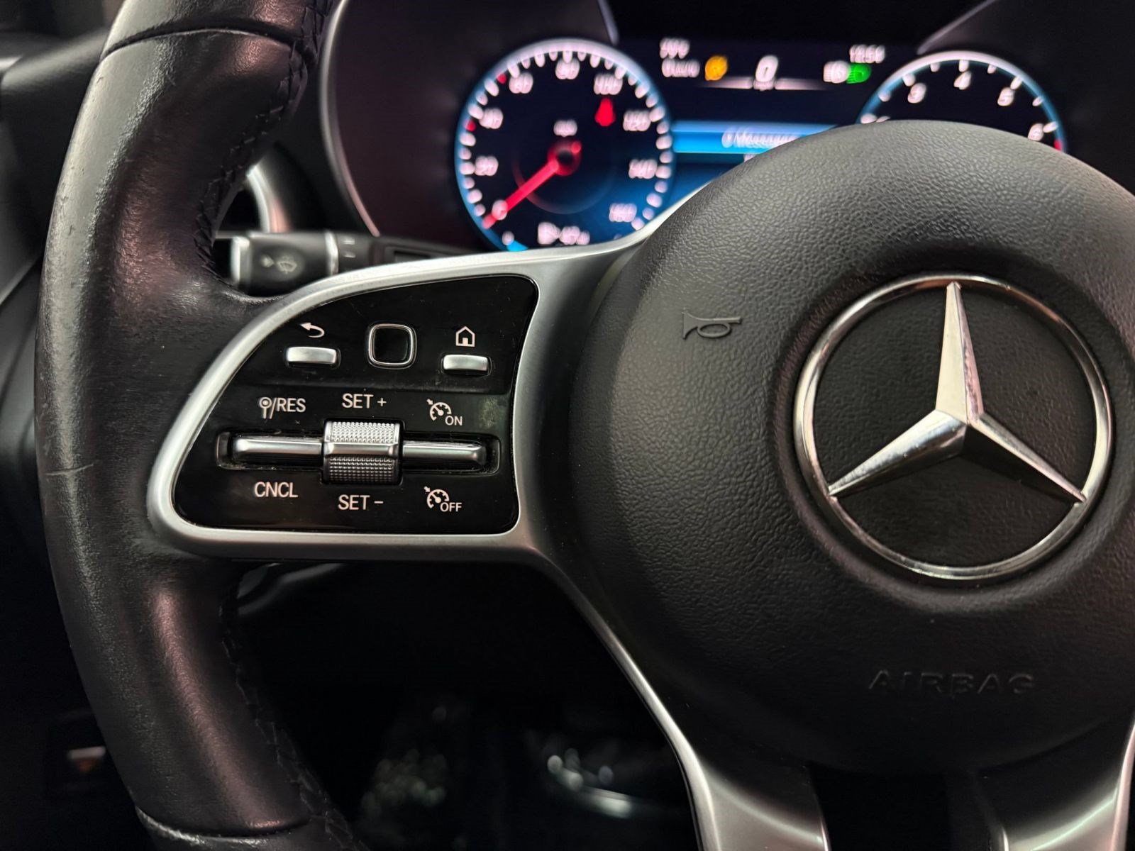 Used 2022 Mercedes-Benz GLC 300 image 13