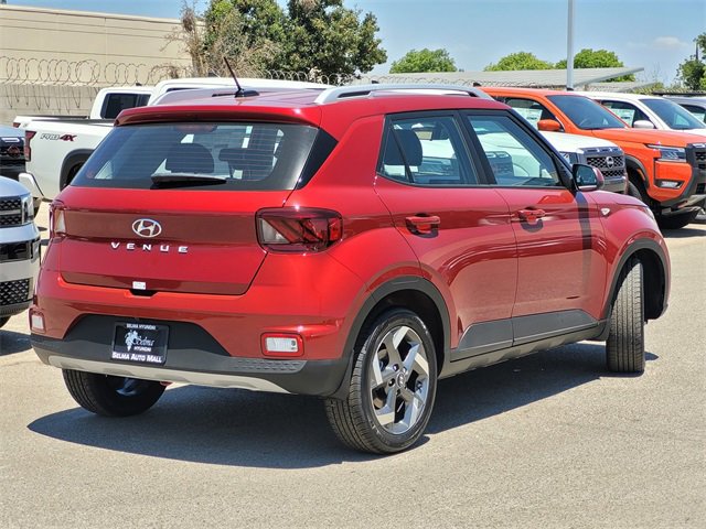 New 2025 Hyundai Venue Limited image 4