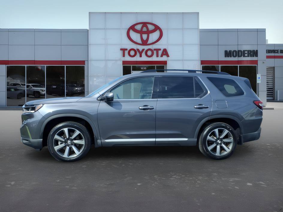 Used 2025 Honda Pilot Elite image 2