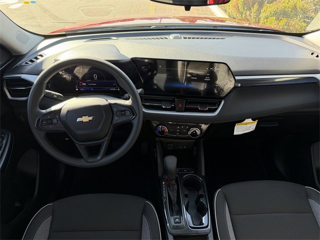 Used 2025 Chevrolet TrailBlazer LT w/ Driver Confidence Package image 9