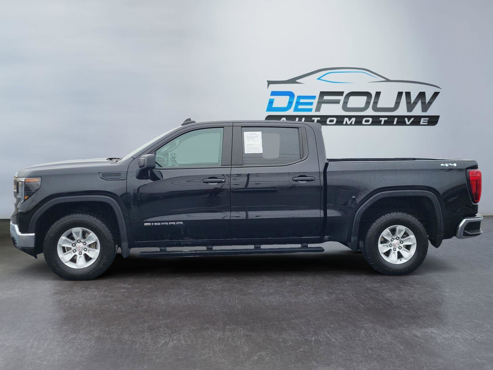 Used 2024 GMC Sierra 1500 Pro w/ Pro Value Package image 6