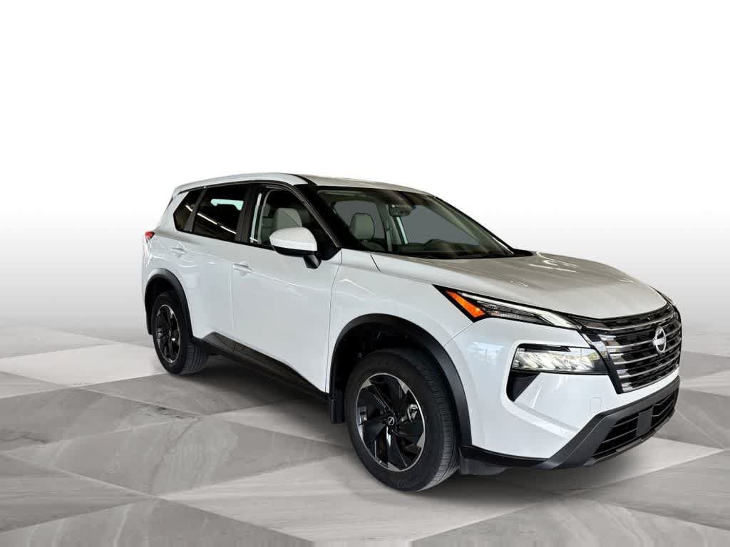 Used 2024 Nissan Rogue SV FWD image 2