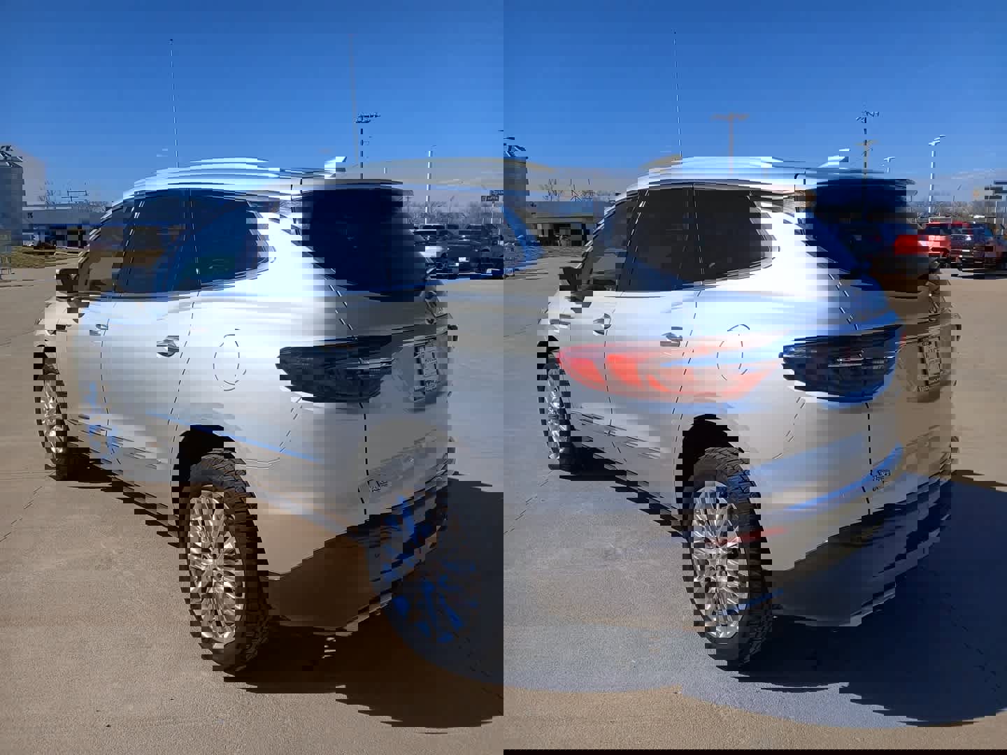 Used 2019 Buick Enclave Essence image 4