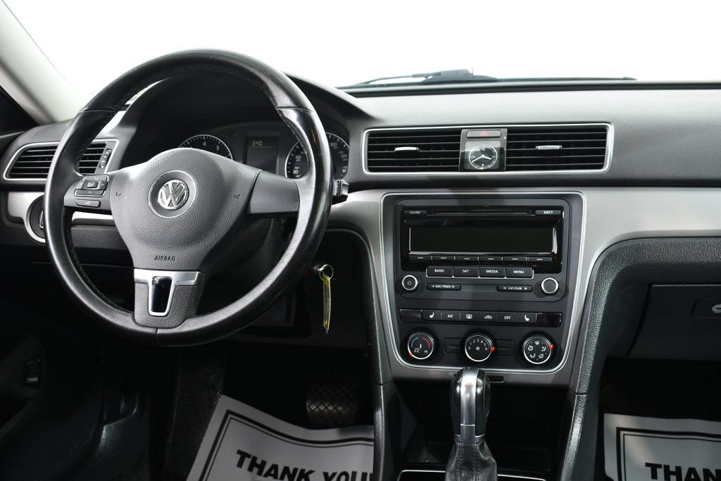 Used 2015 Volkswagen Passat 1.8T Wolfsburg Edition FWD image 8