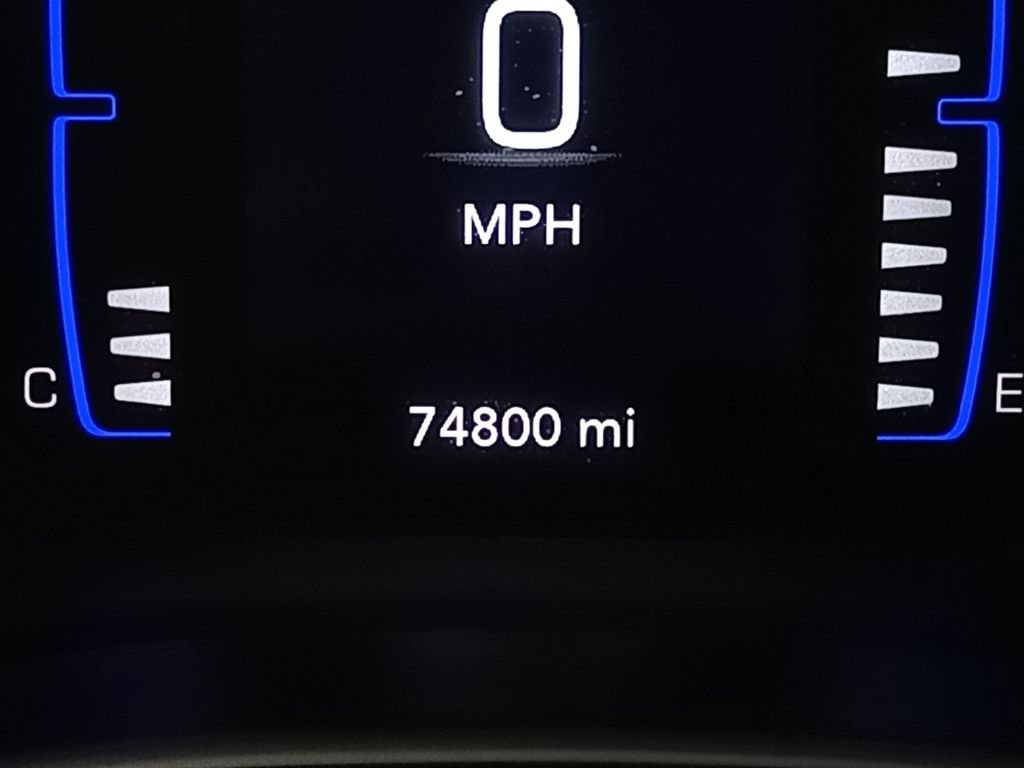 Used 2019 Chrysler Pacifica Touring Plus w/ Tire & Wheel Group FWD image 20