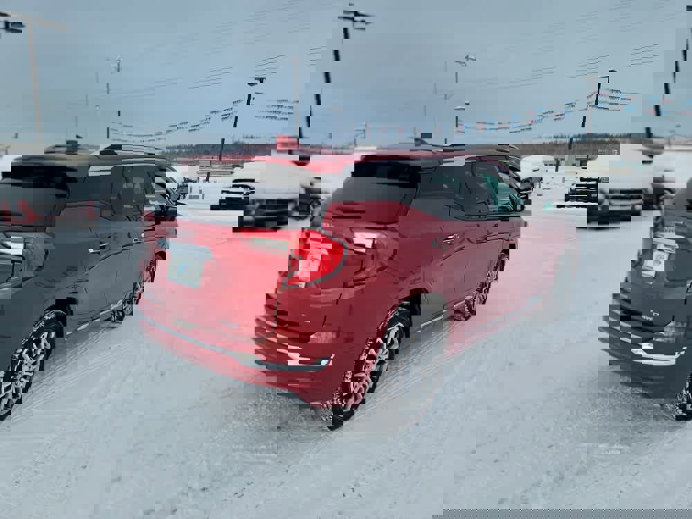 Used 2023 GMC Terrain Denali image 5