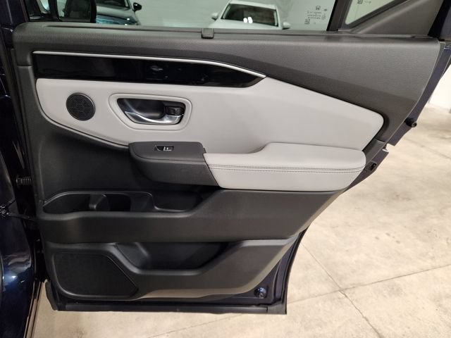 Used 2024 Honda Pilot Touring image 34