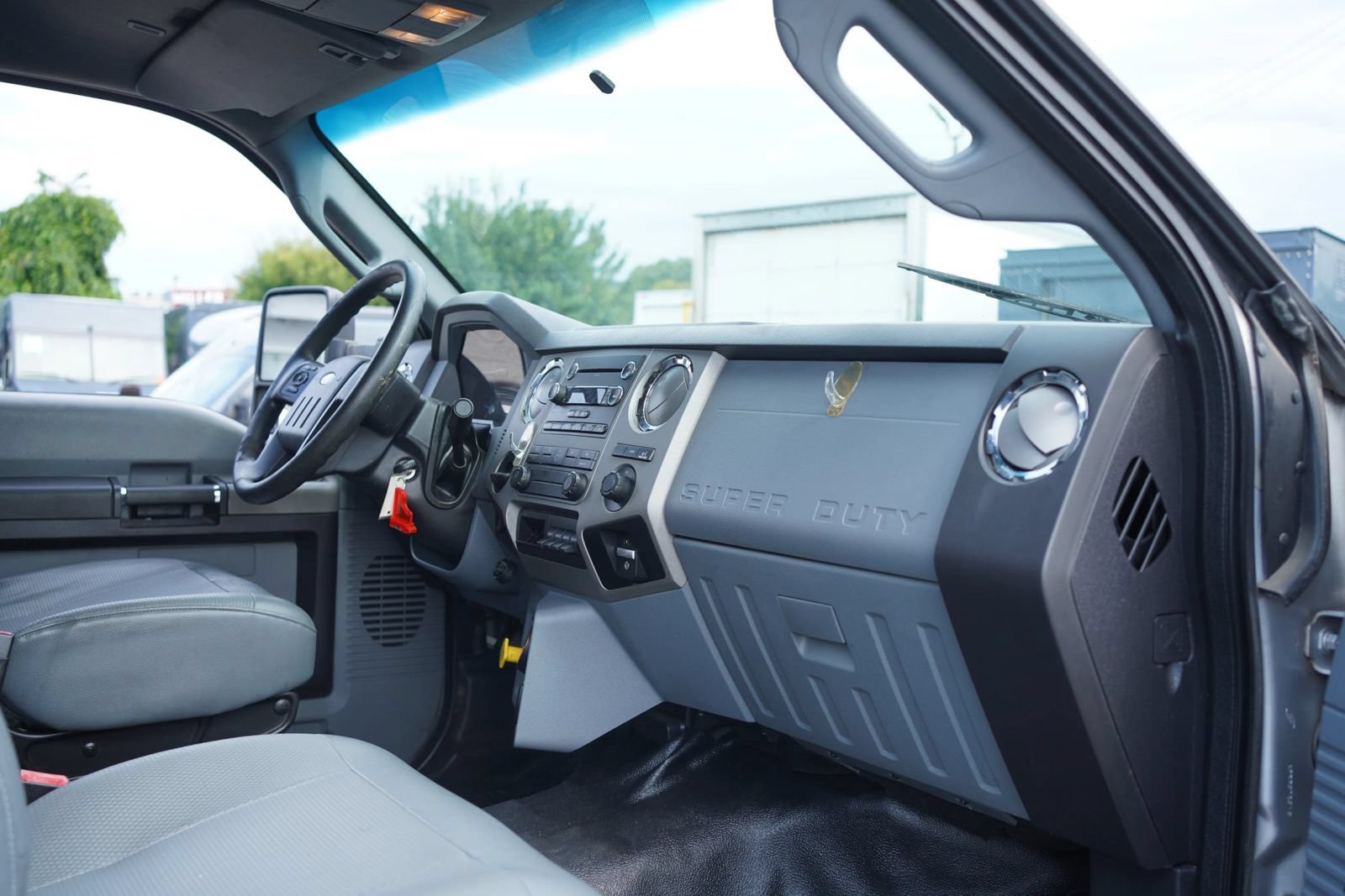 Used 2019 Ford F650 2WD Crew Cab Super Duty image 2